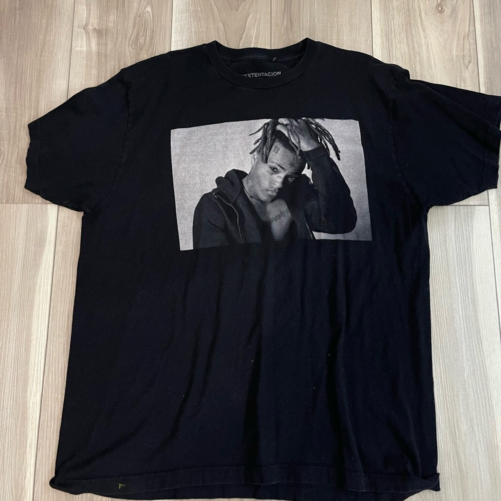 Xxxtentacion graphic tee. Size: XL